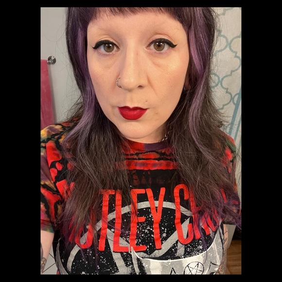 Meet your Posher, Beth - Picture 4 of 4